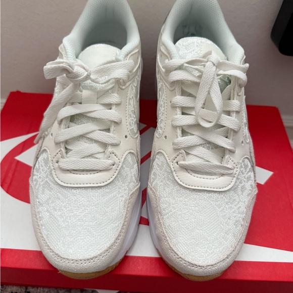 NIB Women's Nike Air Max SC Sneaker - Picture 4 of 7